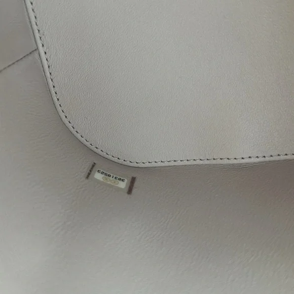 Authentic Lambskin Quilted Trendy Vanity Case small - Picture 10 of 12